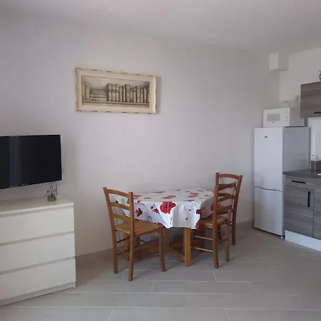 4 Pers 150 M De La Parking Le Grau-du-Roi